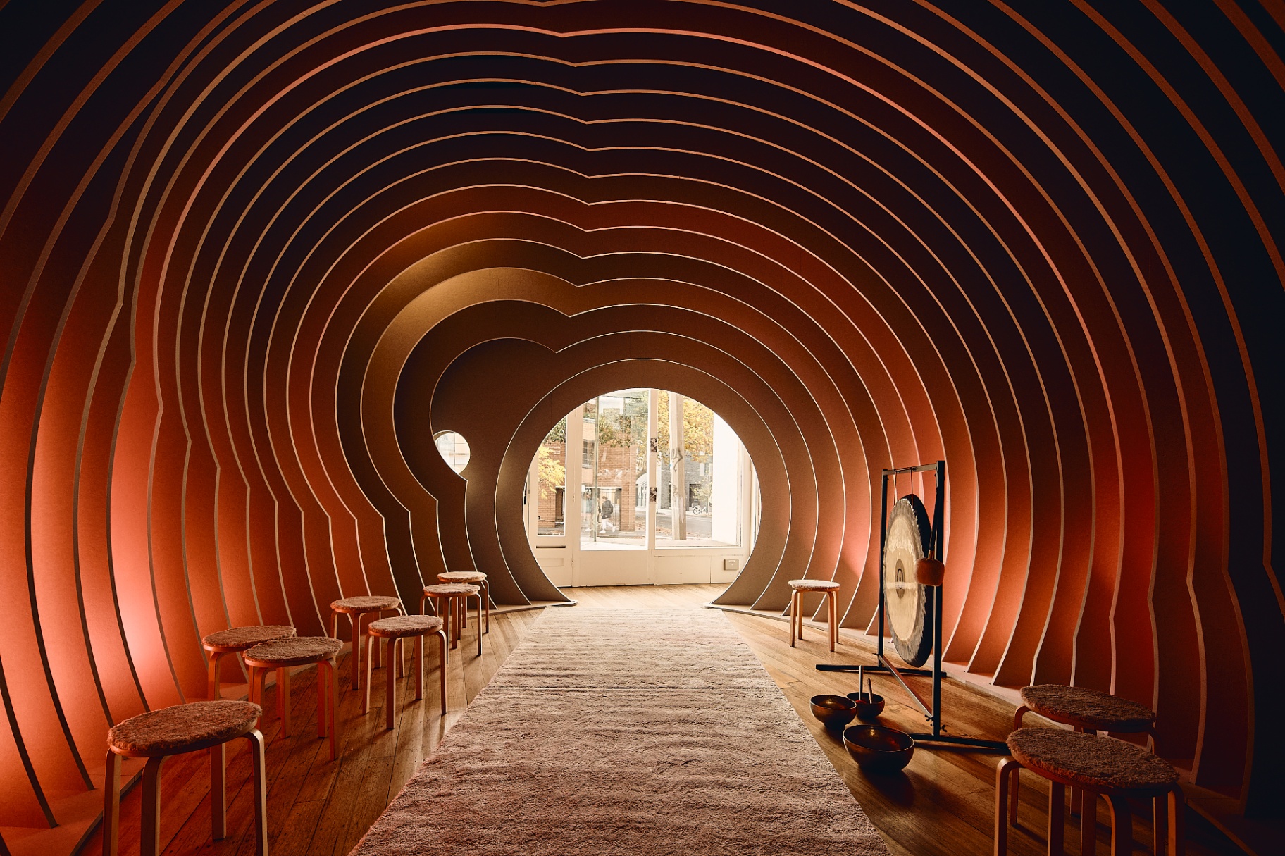 Commercial partitions and ceilings installation